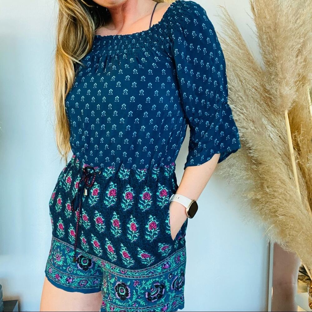 ETT TWA ANTHROPOLOGIE Navy Blue Purple Floral Printed Shorts Kaleo Romper S Boho